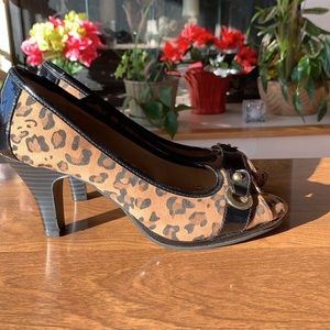 Karen Scott Heels - Leopard is the new Black!